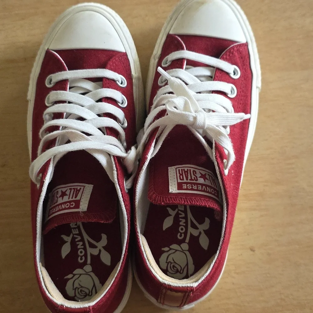Converse Chuck Taylor All Star “Love Fearlessly” Low Top Platform - Red - Picture 4 of 6